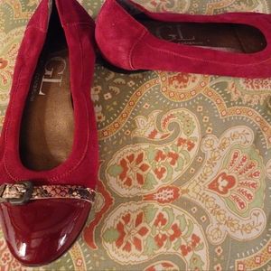 AGL Attilio Giusti Leombruni 38 7.5 Italian maroon suede leather flats s…